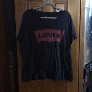 Levi’s t-shirt